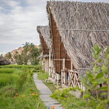 Om Home Hampi Exterior photo