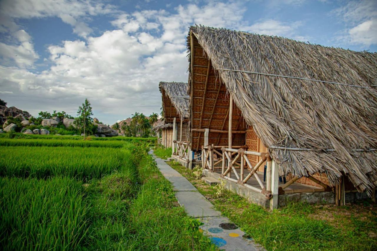 Om Home Hampi Exterior photo